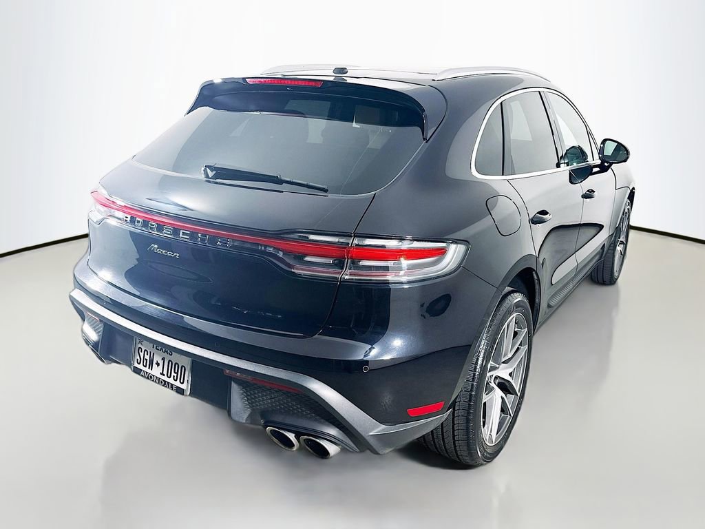 Certified 2022 Porsche Macan image 9