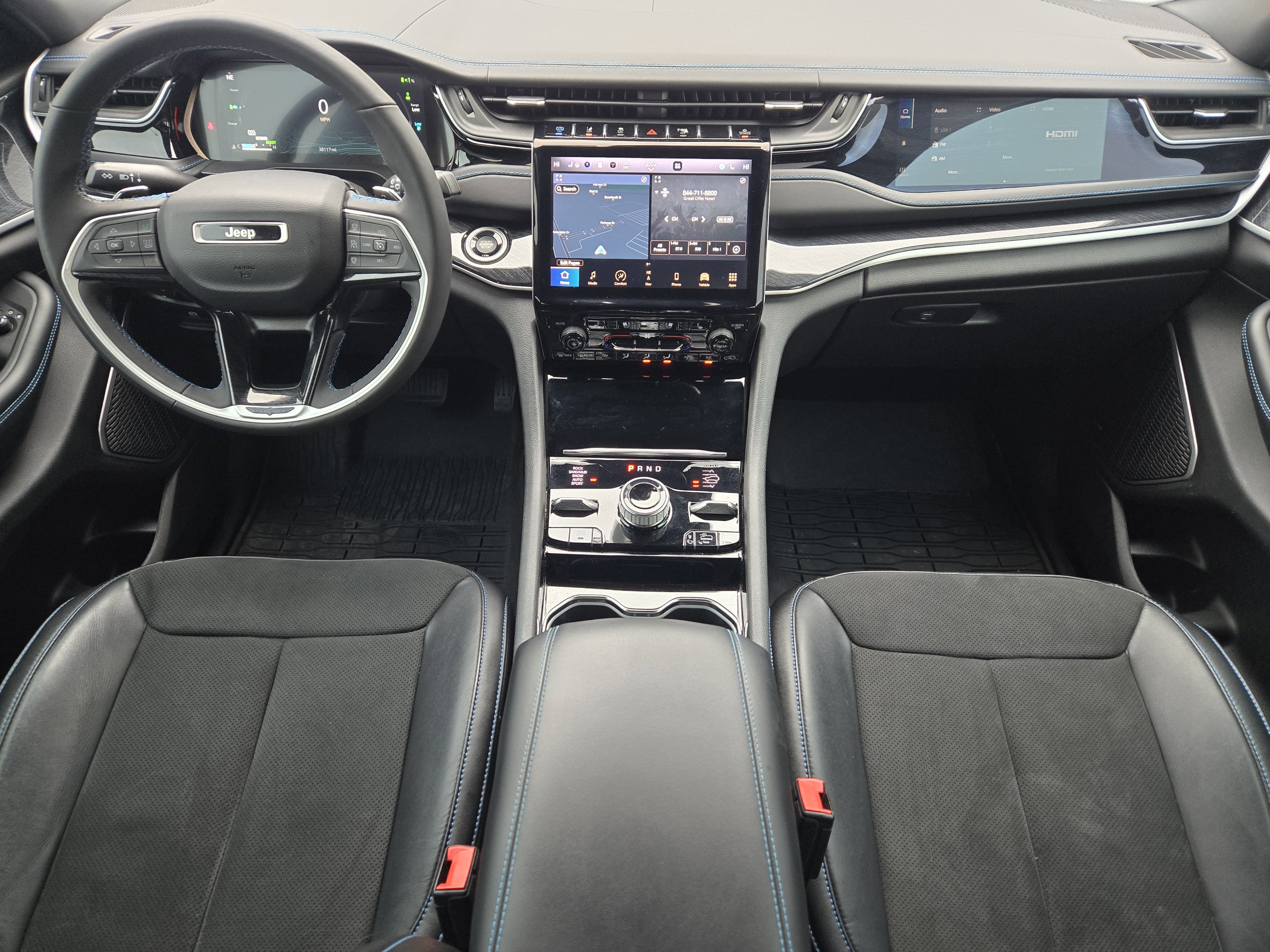 Used 2022 Jeep Grand Cherokee Trailhawk w/ Luxury Tech Group III image 28