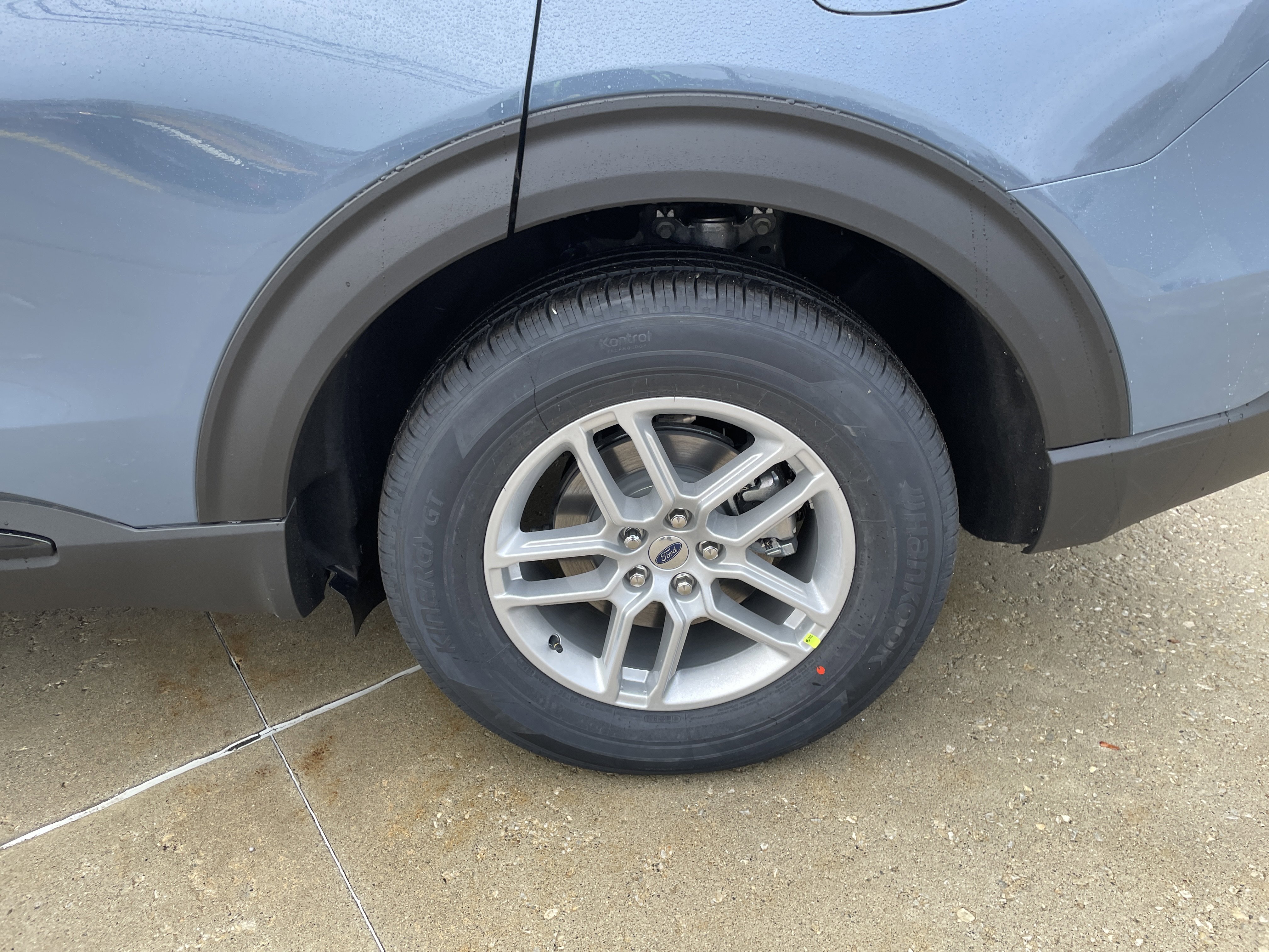 New 2026 Ford Explorer Active image 13