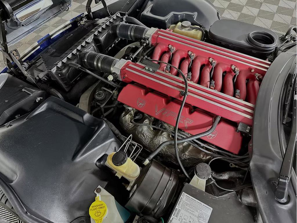 Used 1997 Dodge Viper GTS RWD image 38