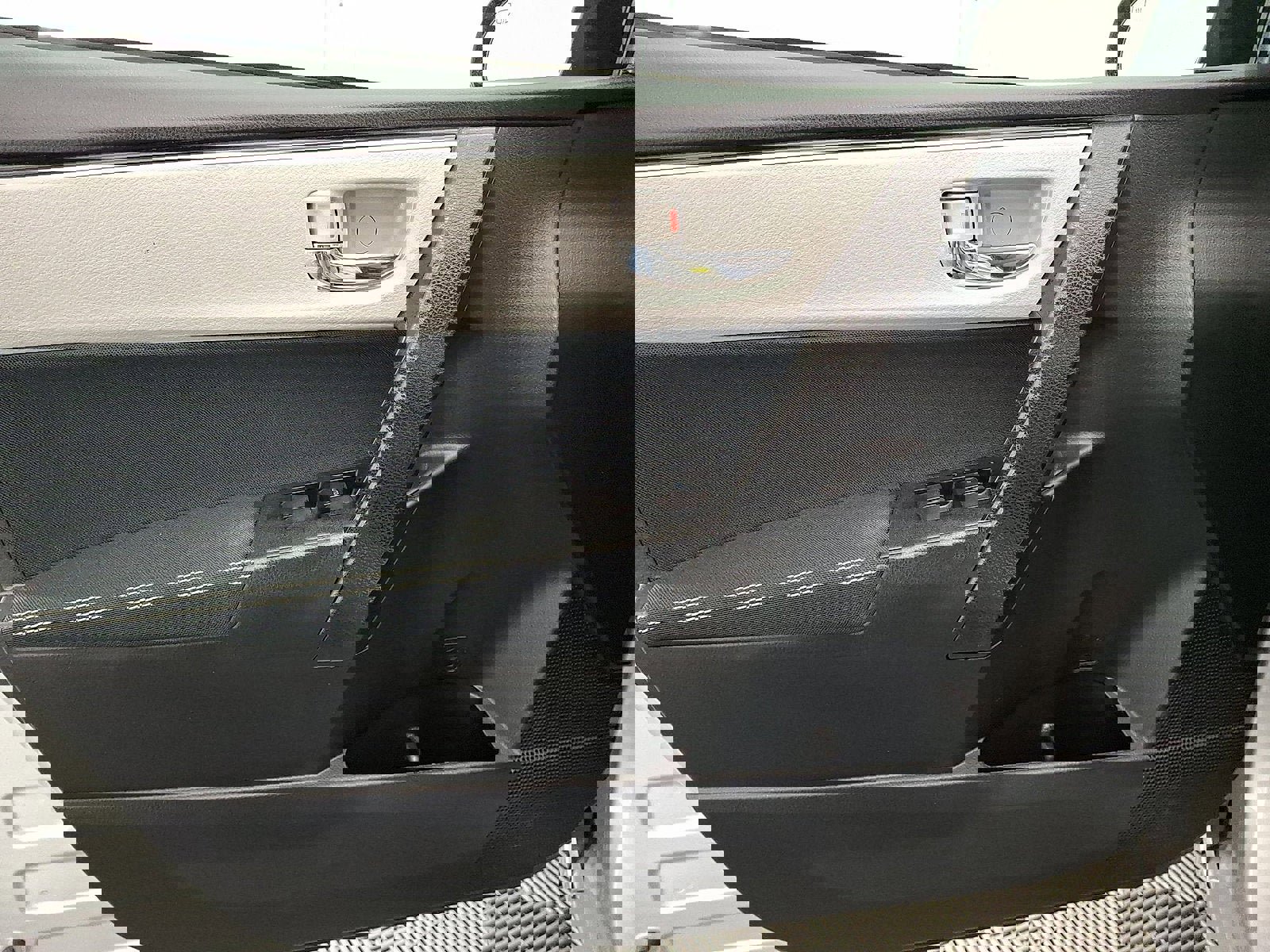 Used 2017 Toyota Corolla LE image 10