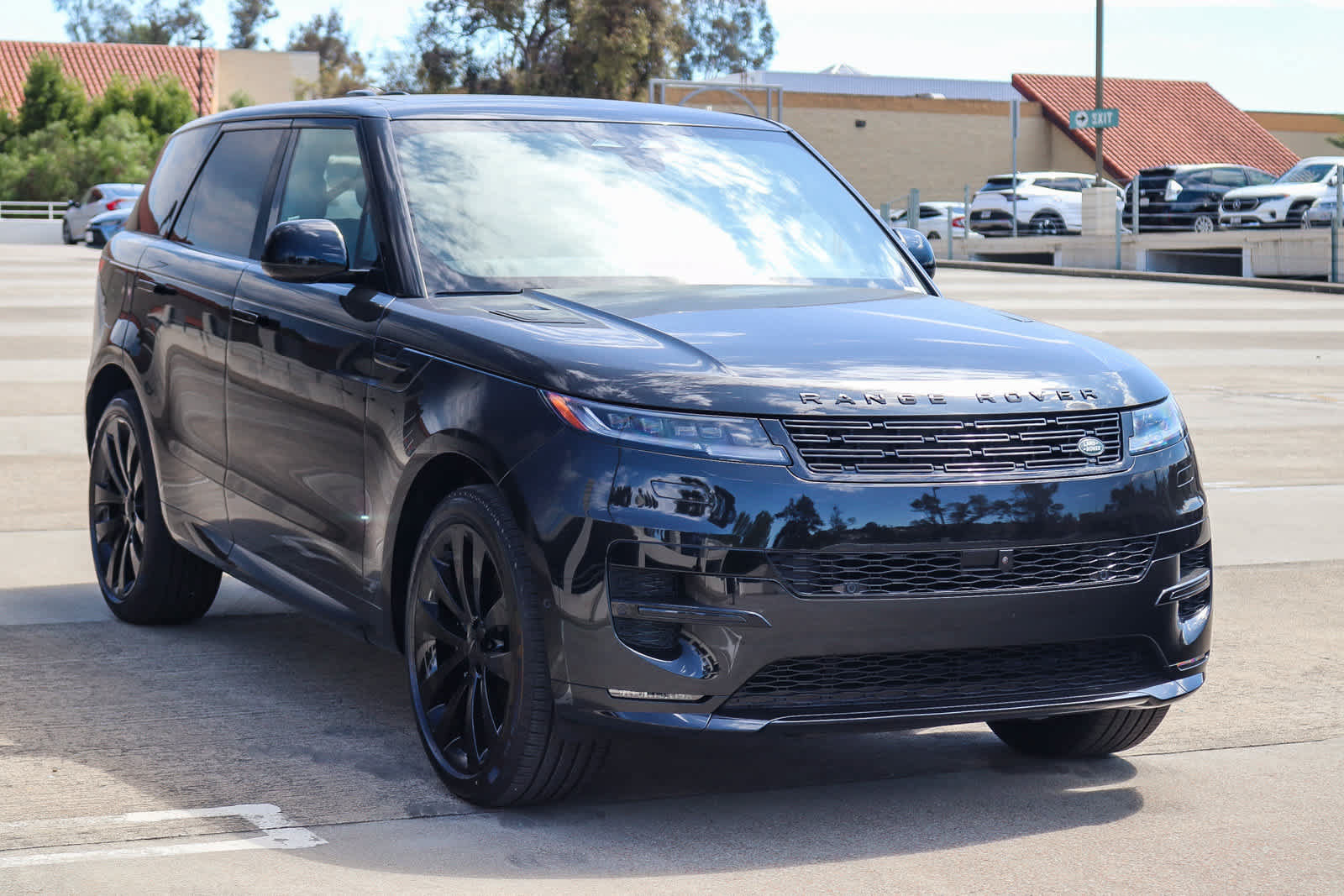 New 2026 Land Rover Range Rover Sport Dynamic SE AWD/4WD image 3