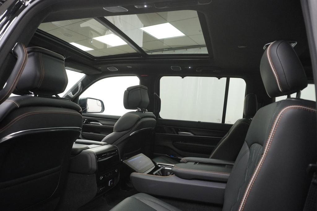 Certified 2025 Jeep Grand Wagoneer Series III w/ Quick Order Packagew 28T image 26