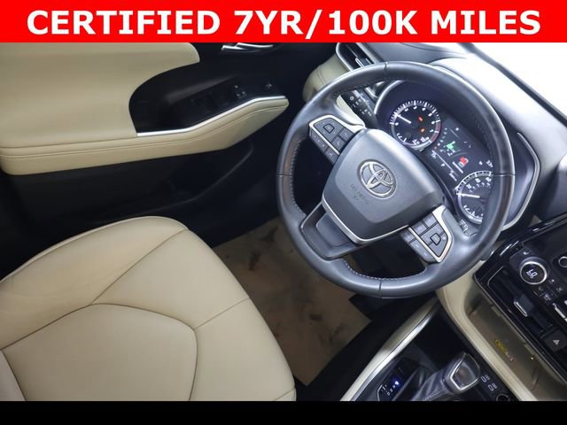Used 2023 Toyota Highlander XLE FWD image 18