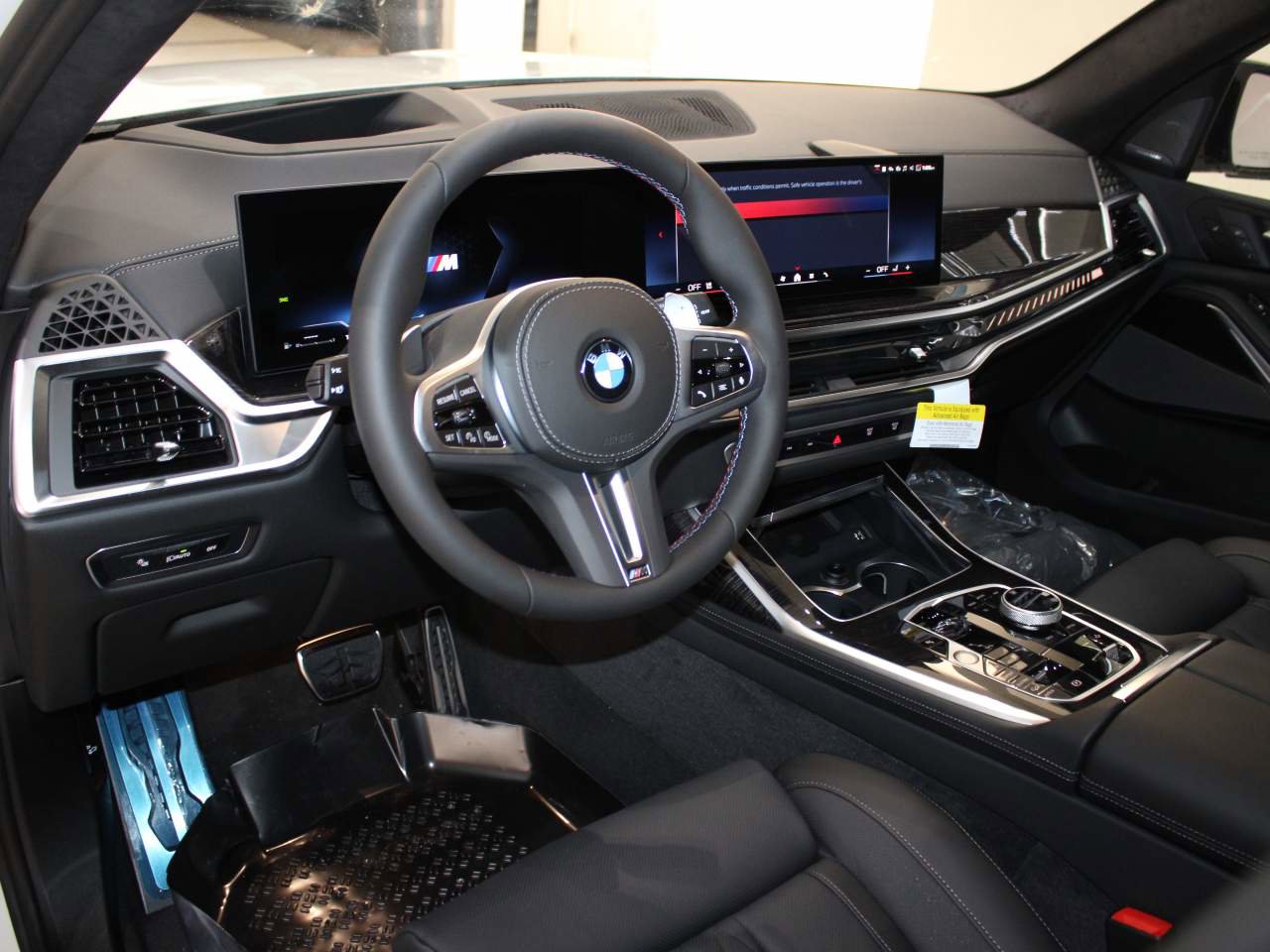 New 2026 BMW X7 M60i image 11