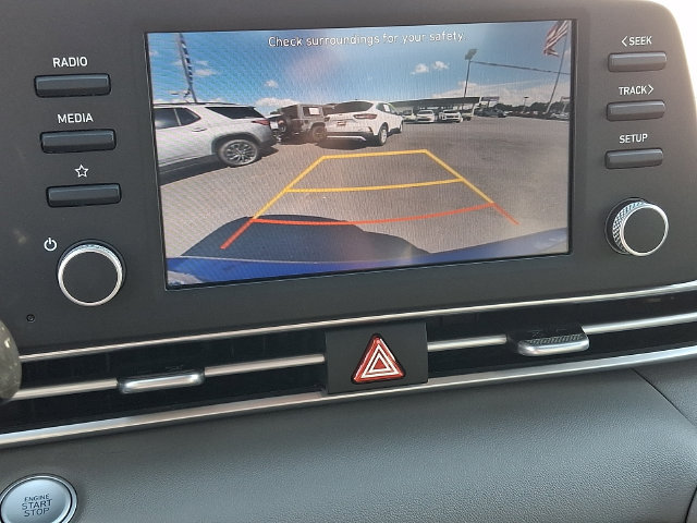 Used 2023 Hyundai Elantra SEL FWD image 12