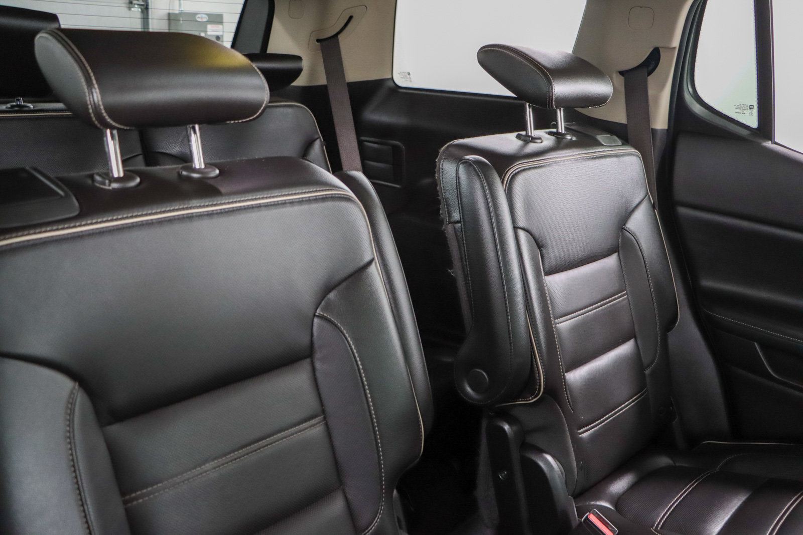 Used 2019 GMC Acadia Denali w/ Technology Package AWD/4WD image 30