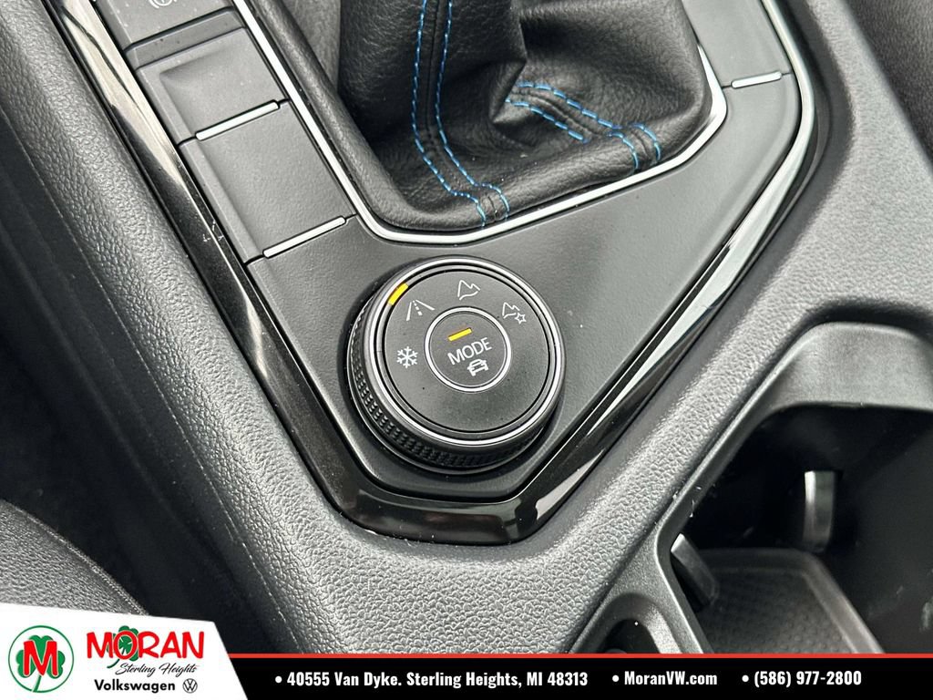 Certified 2024 Volkswagen Taos SE AWD/4WD image 33