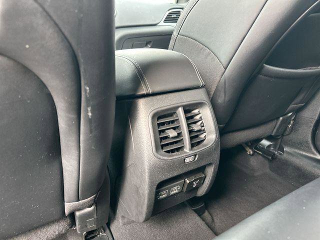 Certified 2023 Jeep Cherokee Altitude Lux image 23