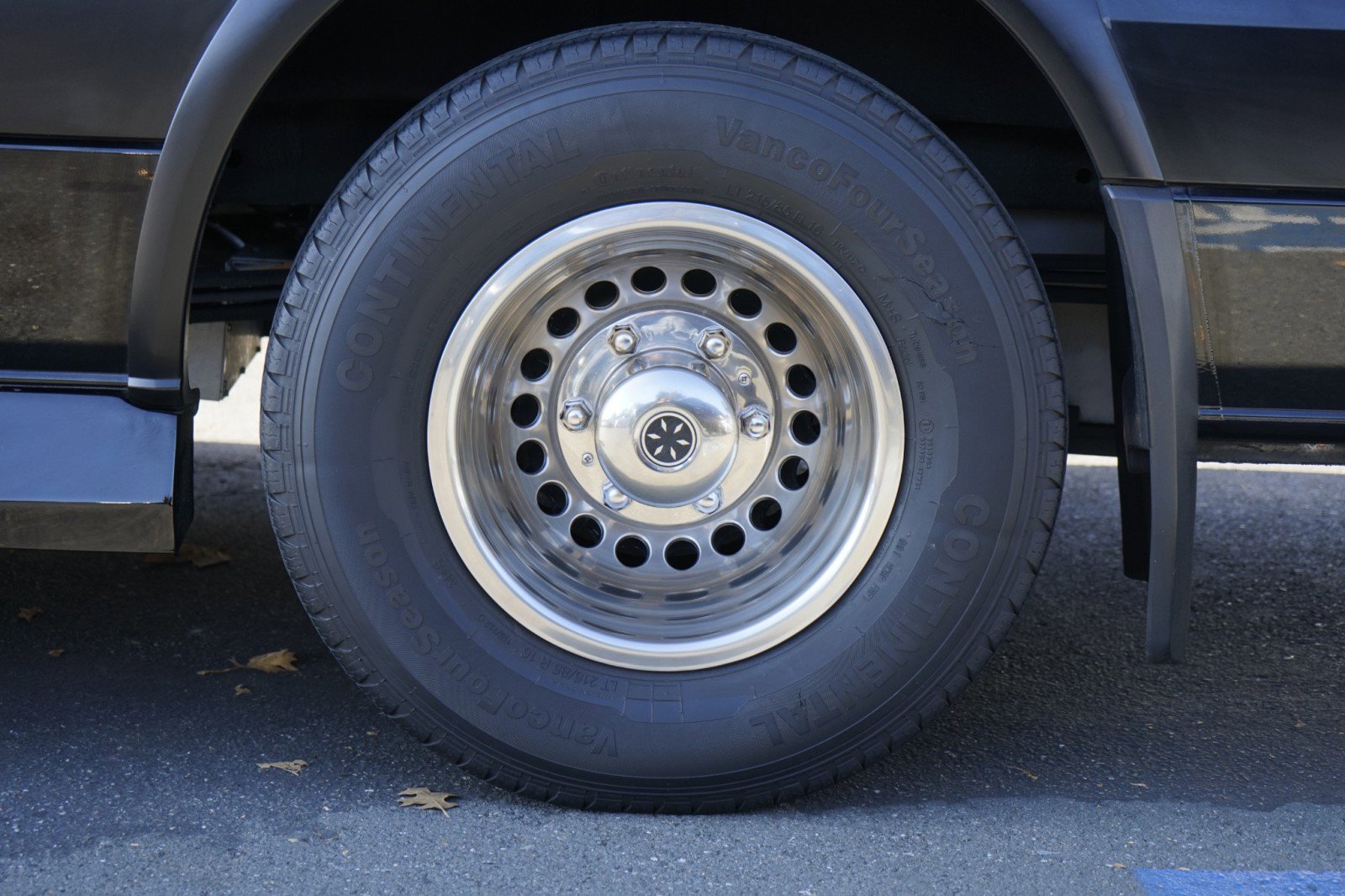 Used 2017 Mercedes-Benz Sprinter 3500 image 12