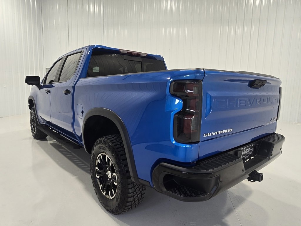 Used 2022 Chevrolet Silverado 1500 ZR2 w/ Technology Package image 5