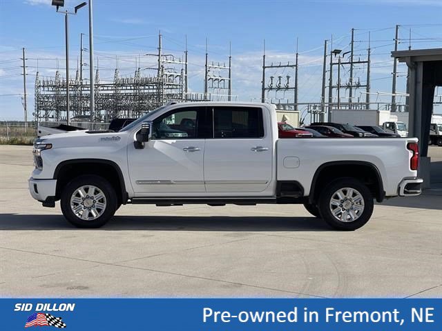 Certified 2025 Chevrolet Silverado 2500 High Country w/ Technology Package AWD/4WD image 2