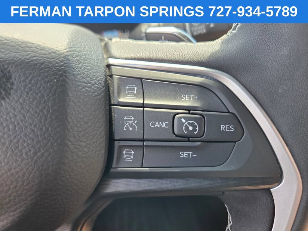 Used 2024 Jeep Grand Cherokee L Laredo RWD image 32