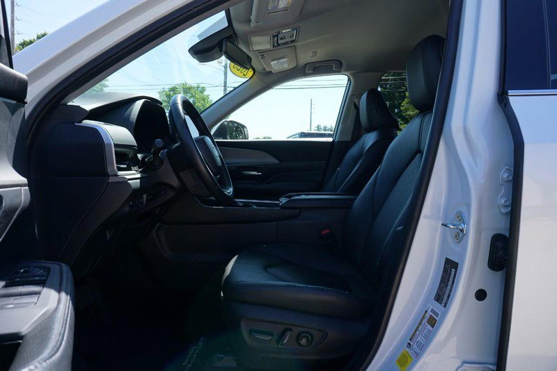Used 2025 Toyota Grand Highlander FWD image 22