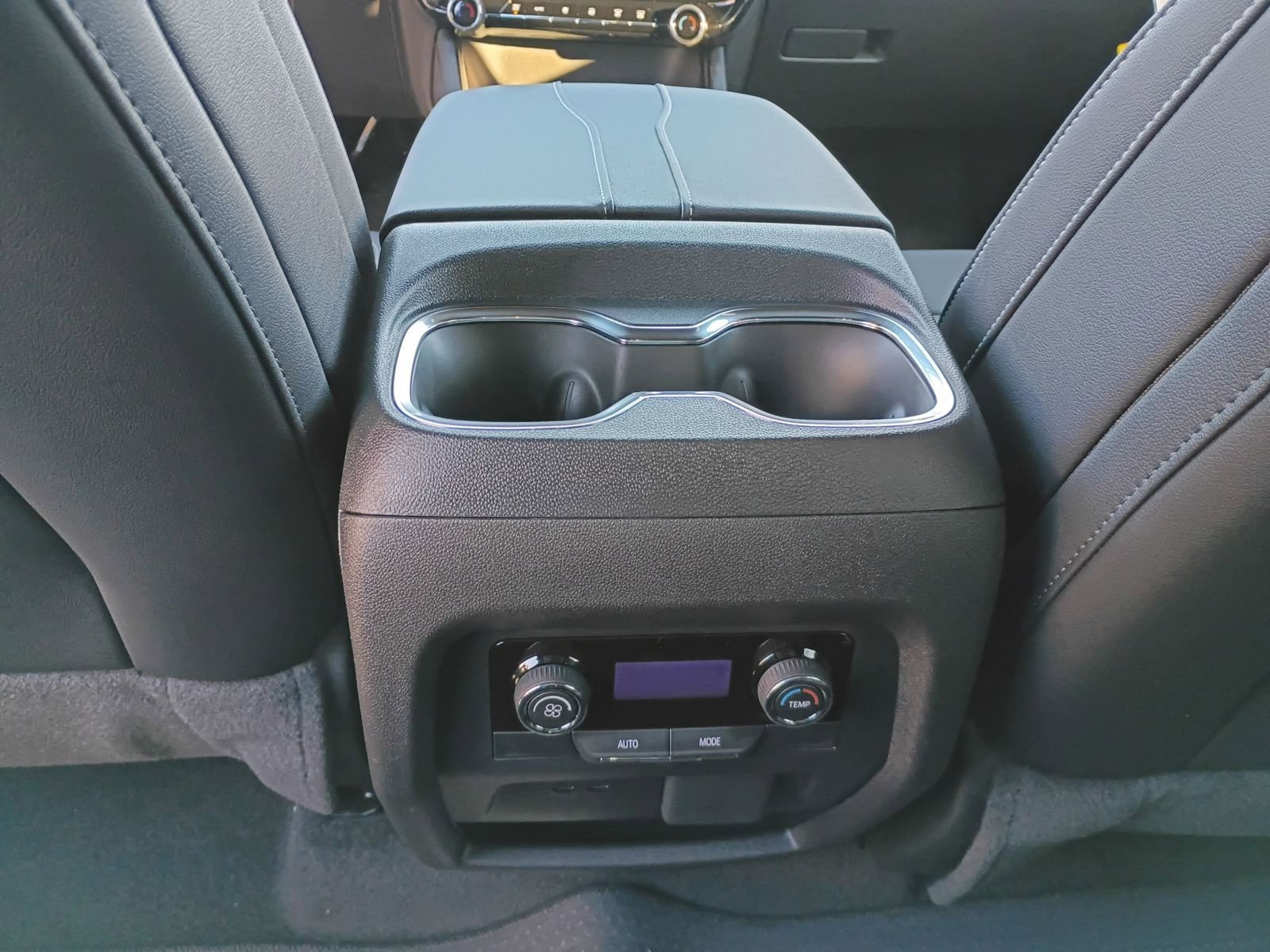 New 2026 Chevrolet Traverse LT w/ Midnight/Sport Edition image 26