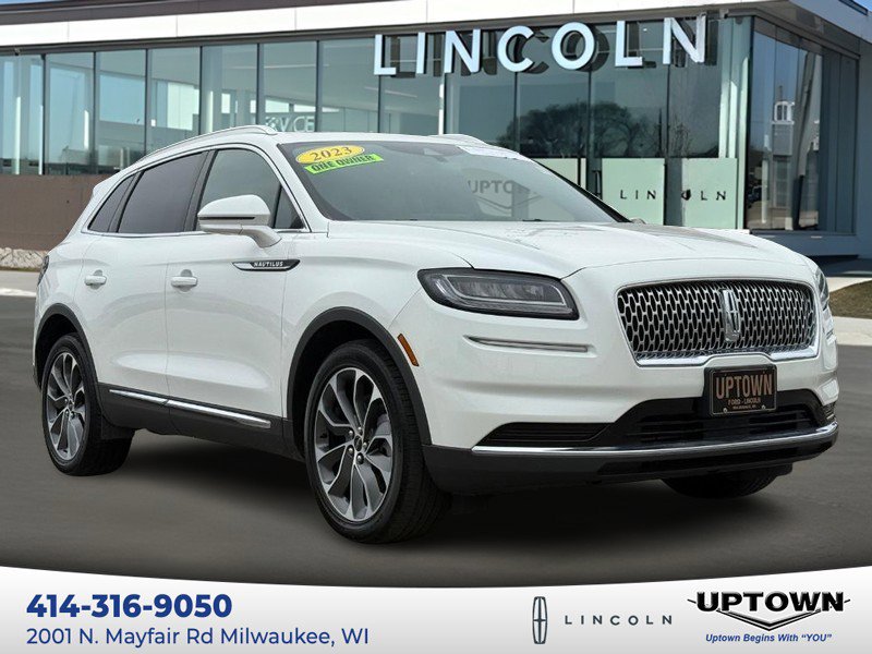 Used 2023 Lincoln Nautilus Reserve image 1