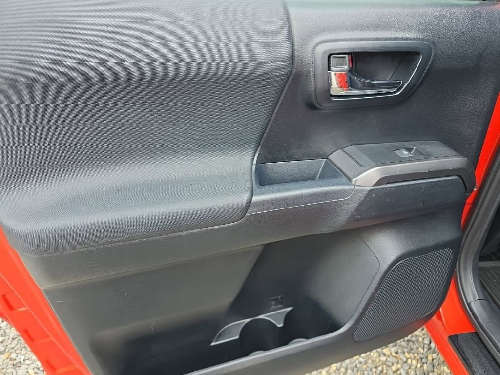 Certified 2017 Toyota Tacoma TRD Sport image 15