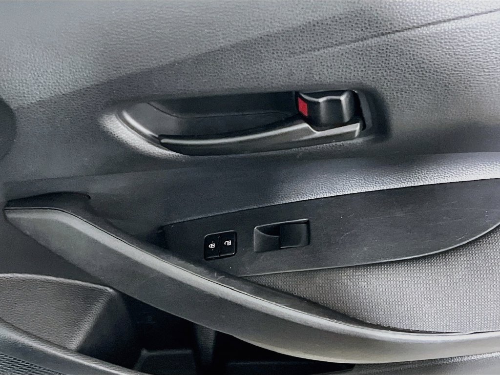 Used 2025 Toyota Corolla LE FWD image 28