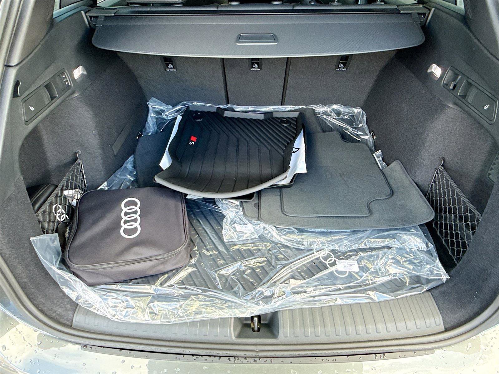 New 2025 Audi SQ6 e-tron Premium Plus image 27