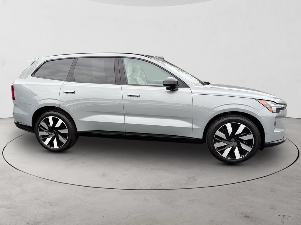 Certified 2025 Volvo EX90 Ultra AWD/4WD image 8