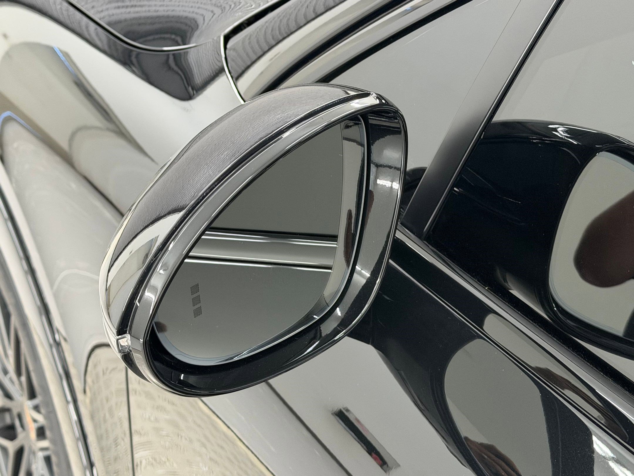 Certified 2025 Porsche Cayenne GTS AWD/4WD image 23