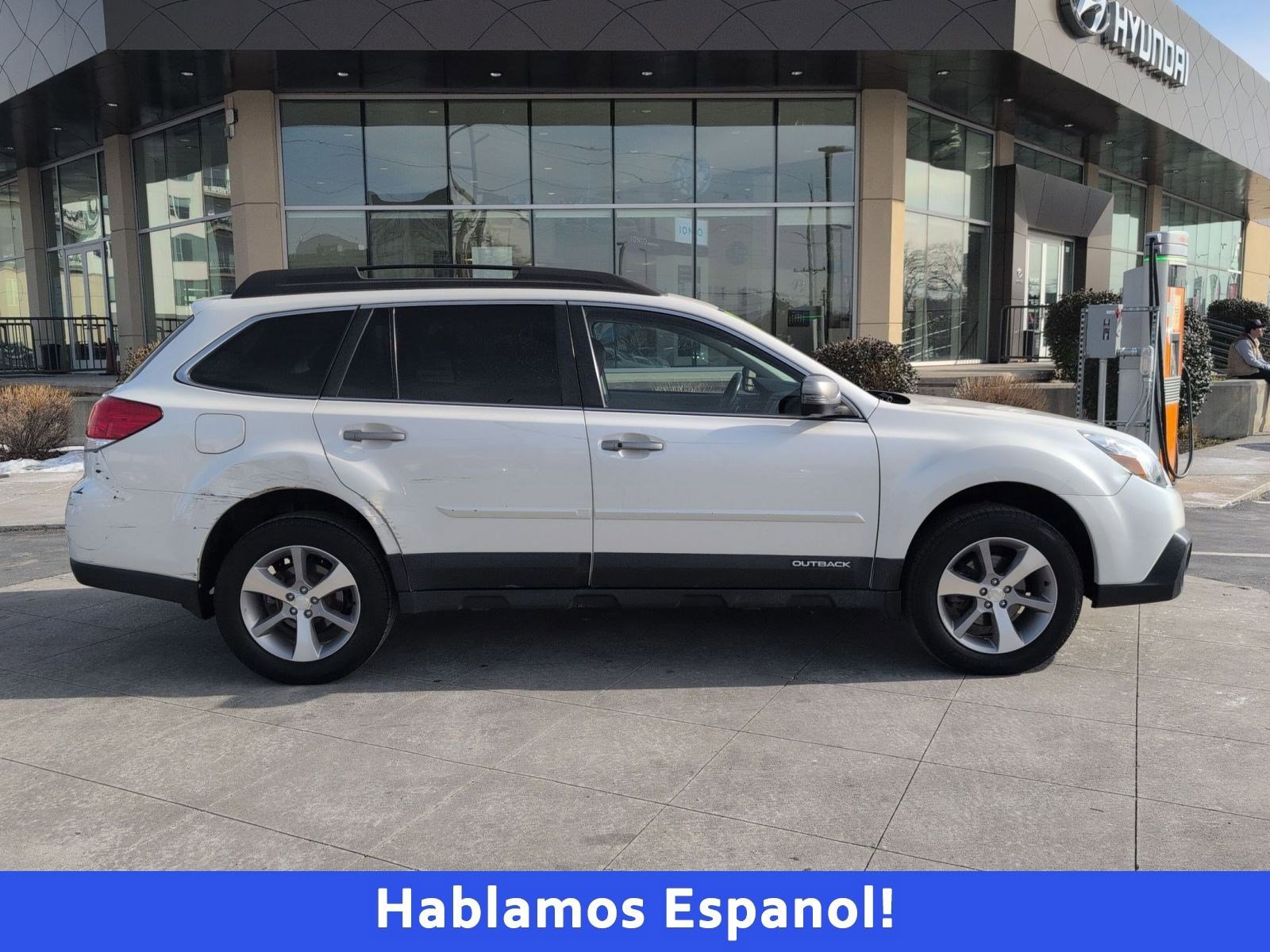 Used 2013 Subaru Outback 2.5i Limited image 2