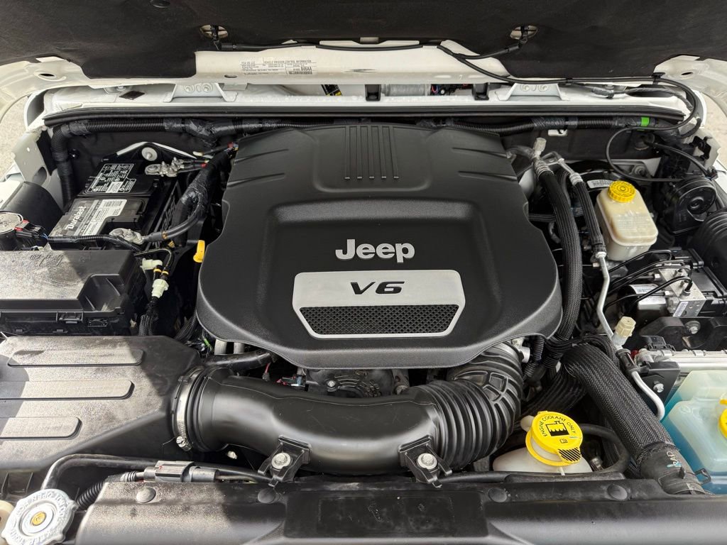 Used 2017 Jeep Wrangler Sahara w/ Mopar Chrome Edition Group image 8