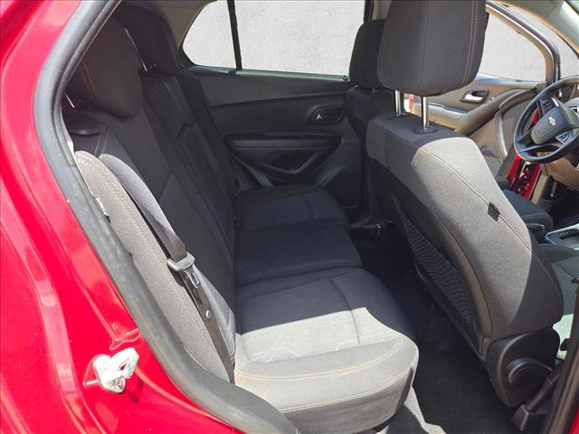 Used 2019 Chevrolet Trax LT w/ LPO, Cargo Package FWD image 18