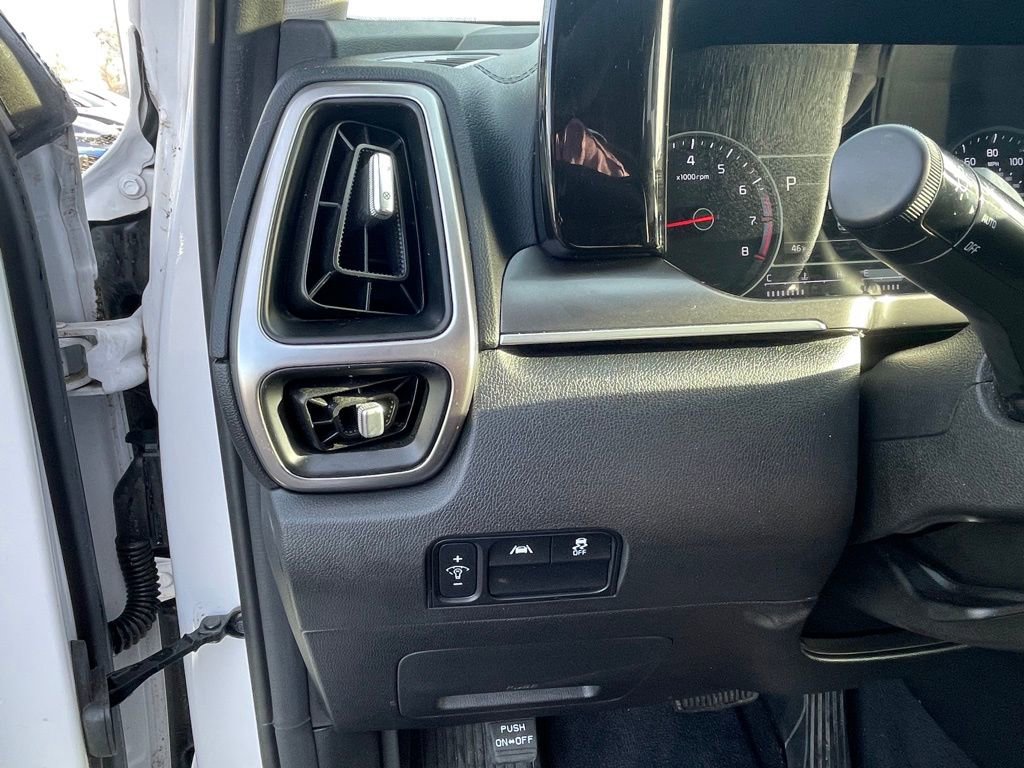 Used 2022 Kia Sorento LX image 13