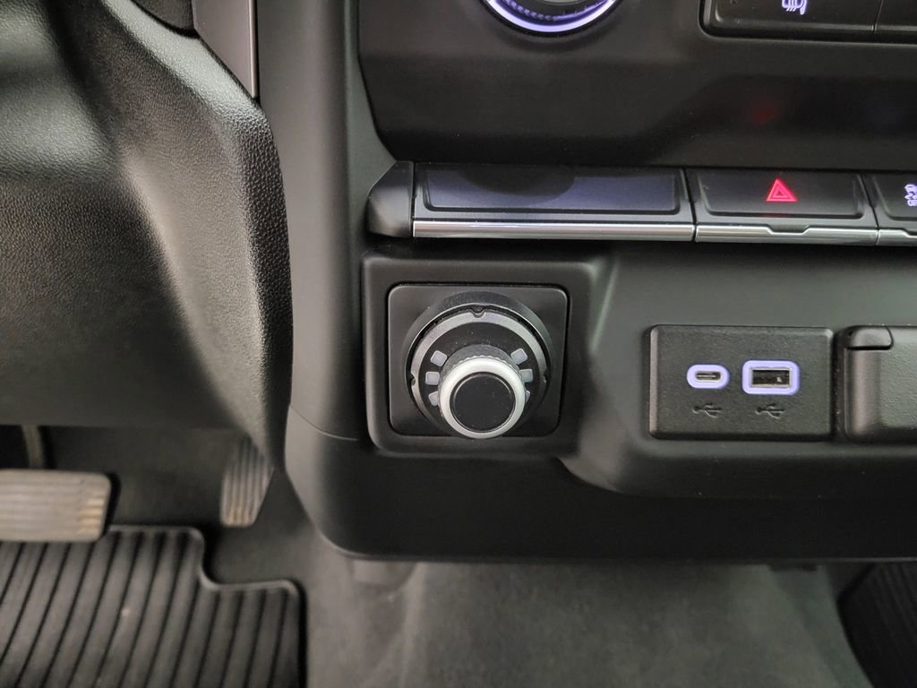 Used 2022 Chevrolet Silverado 2500 Custom image 5