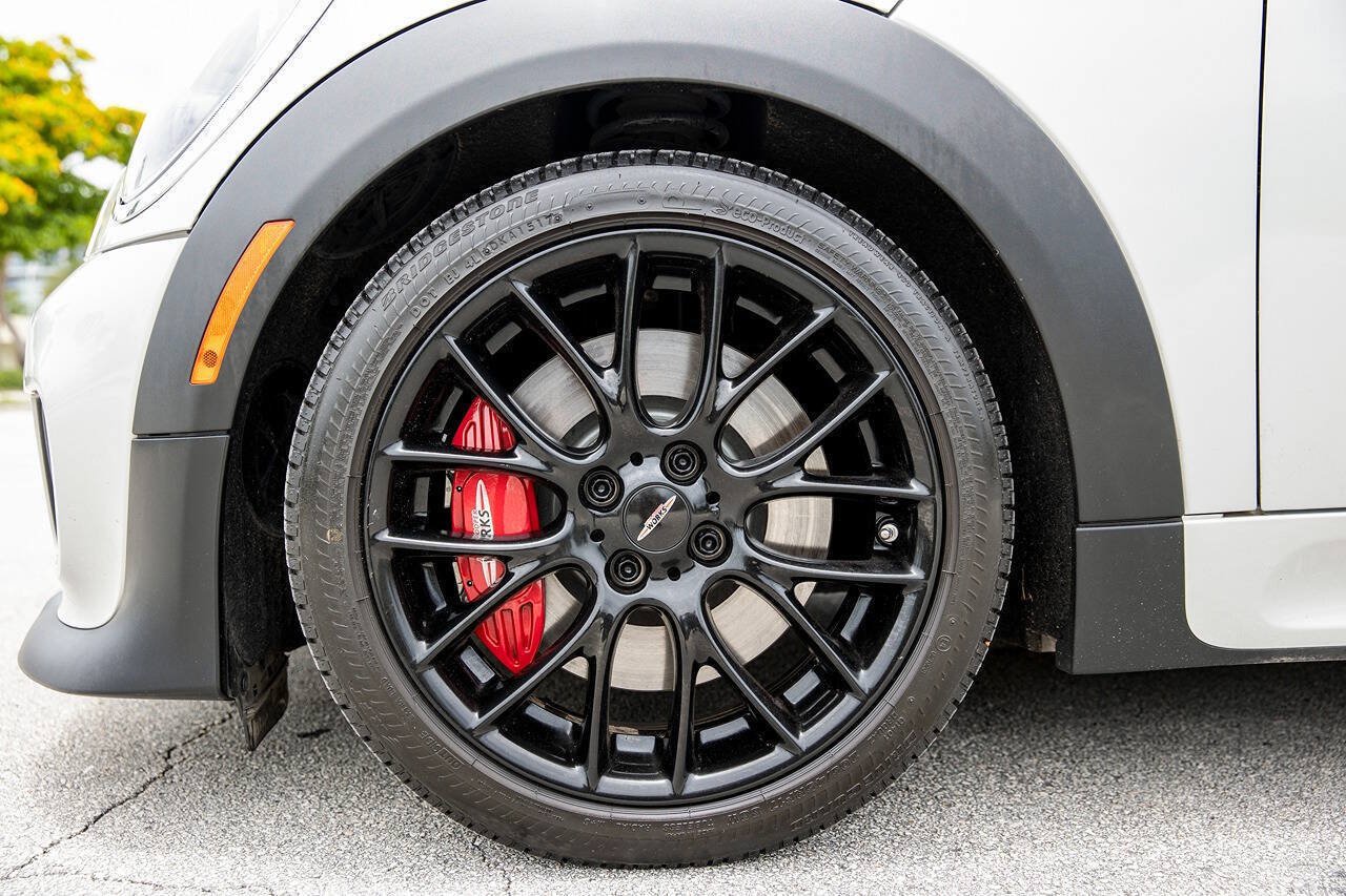 Used 2012 MINI Cooper John Cooper Works w/ Technology Pkg FWD image 27