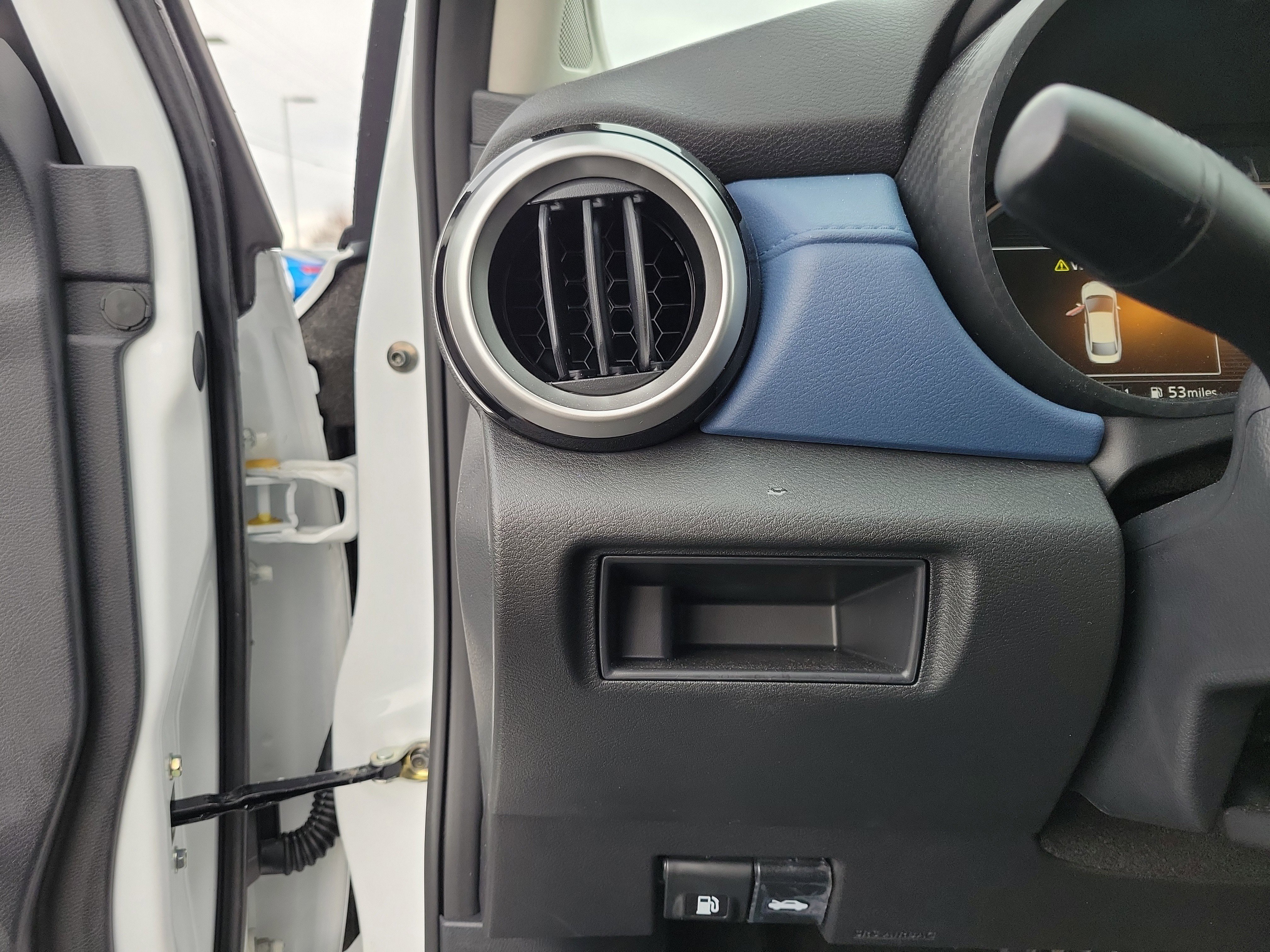 Certified 2025 Nissan Versa SV w/ Trunk Package image 20