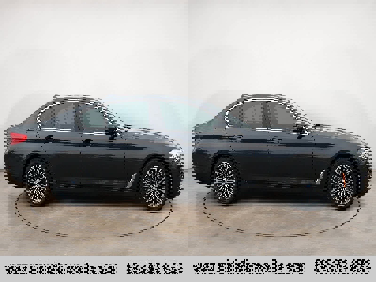 Used 2019 BMW 530i xDrive w/ Premium Package image 2