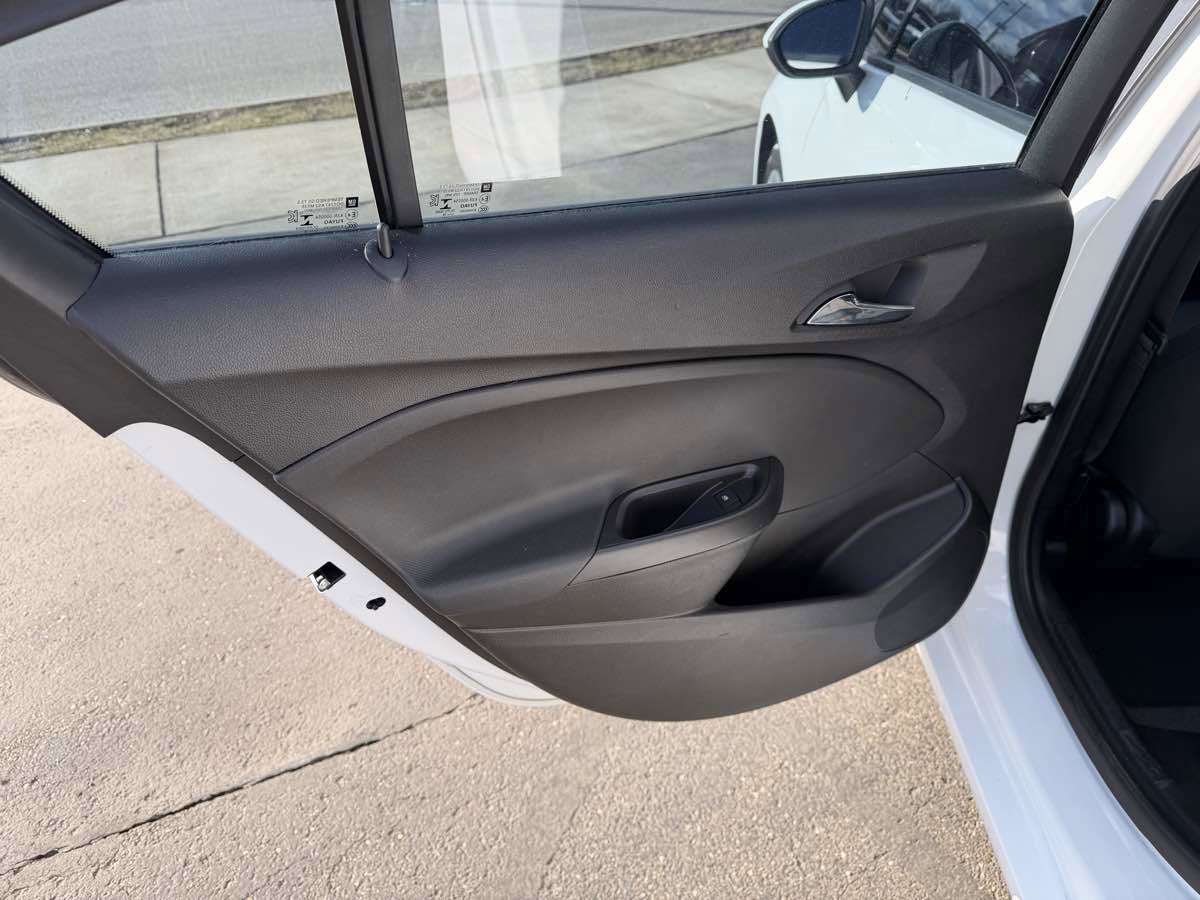 Used 2018 Chevrolet Cruze LS image 14