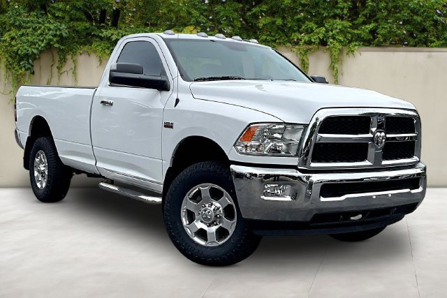 Used 2016 RAM 2500 SLT w/ Popular Equipment Group AWD/4WD image 3