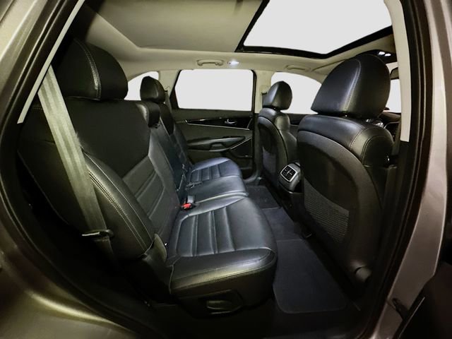 Used 2019 Kia Sorento SX image 21