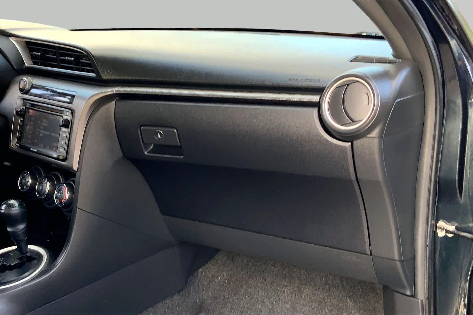 Used 2015 Scion tC FWD image 17