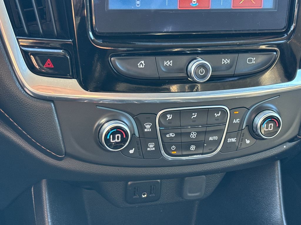 Used 2019 Chevrolet Traverse LT w/ LT Premium Package image 21