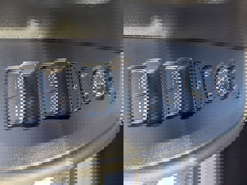 Used 2025 Honda HR-V Sport image 14