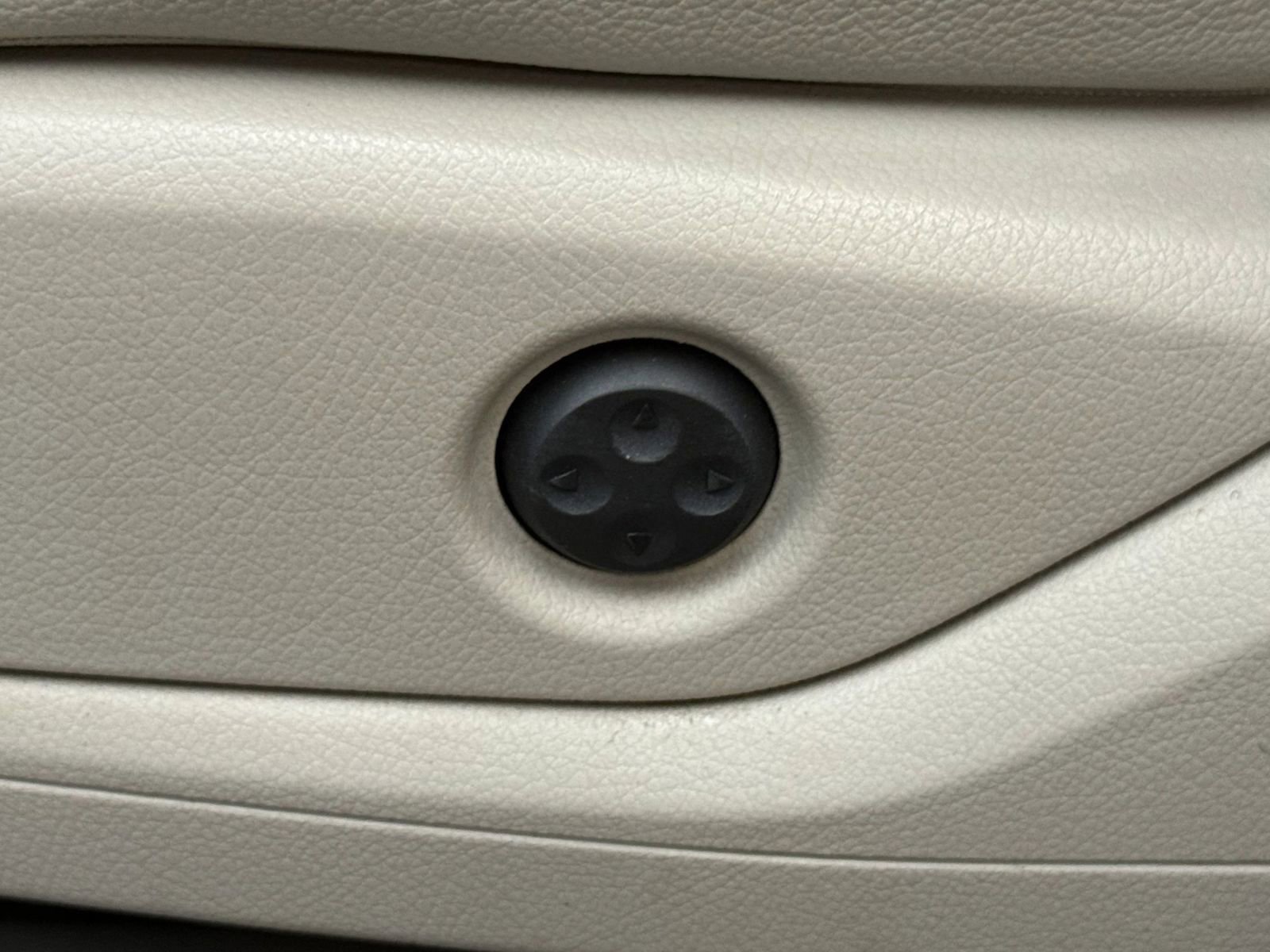 Used 2013 Mercedes-Benz ML 350 2WD image 27