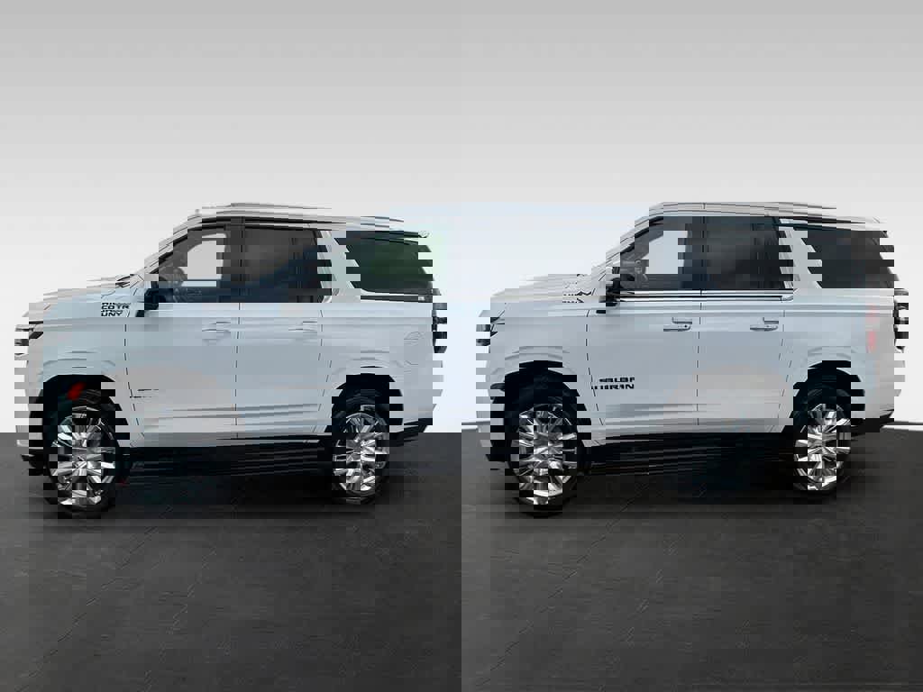 Used 2021 Chevrolet Suburban High Country AWD/4WD image 3