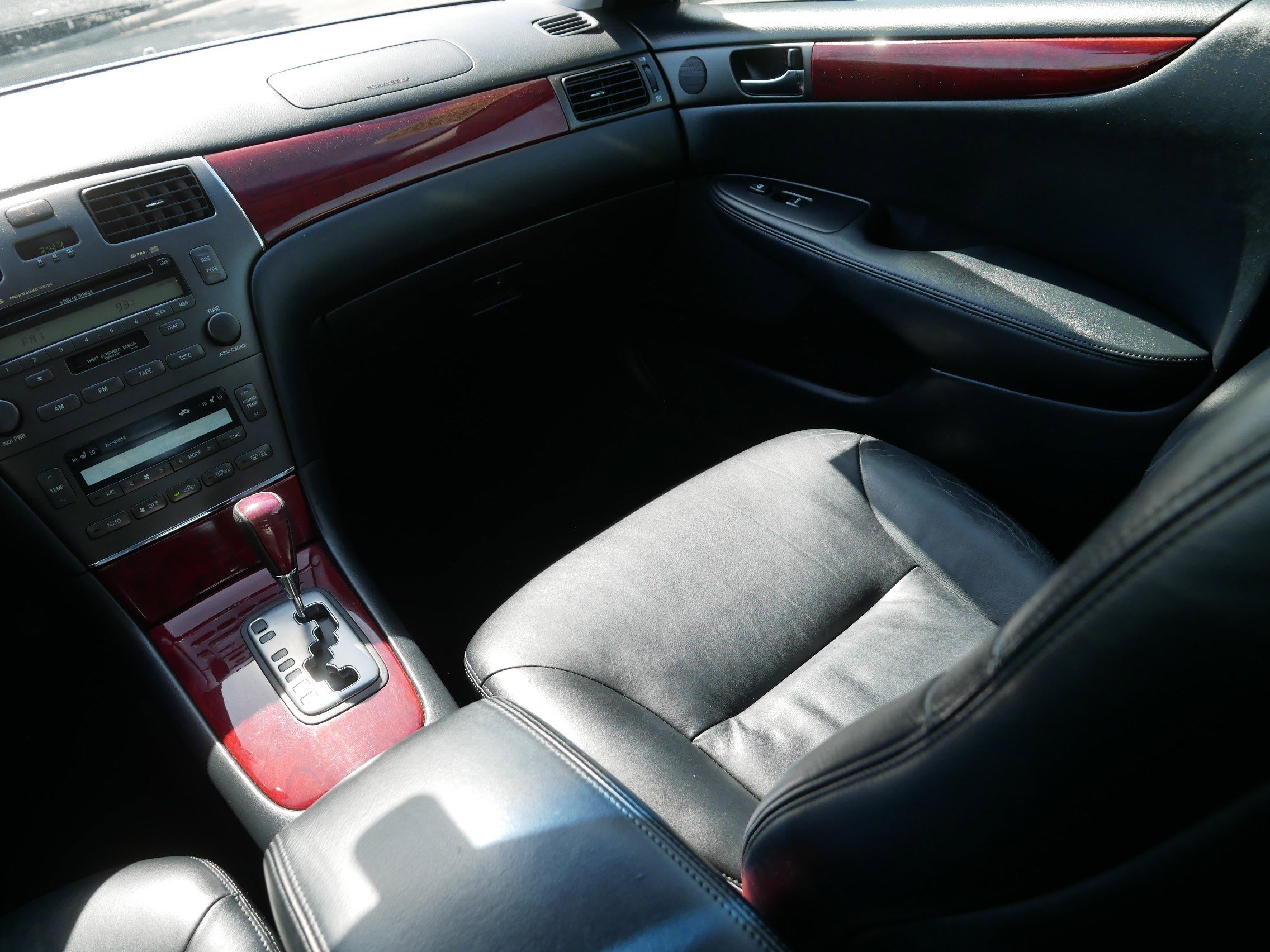 Used 2002 Lexus ES 330 FWD image 11