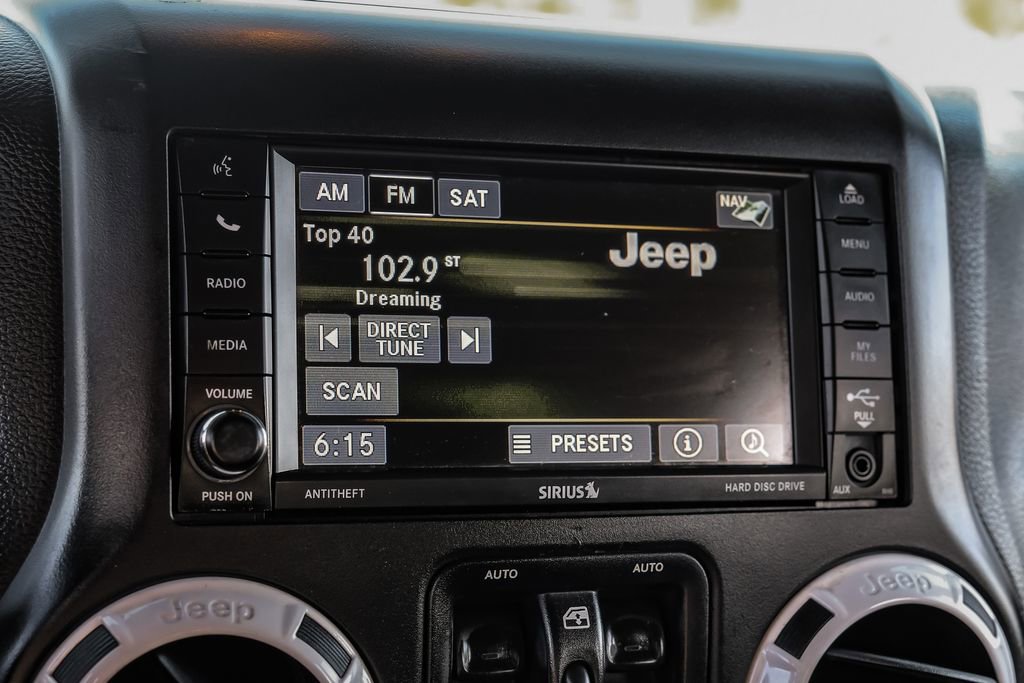 Used 2015 Jeep Wrangler Unlimited Sahara w/ Quick Order Package 24X image 28