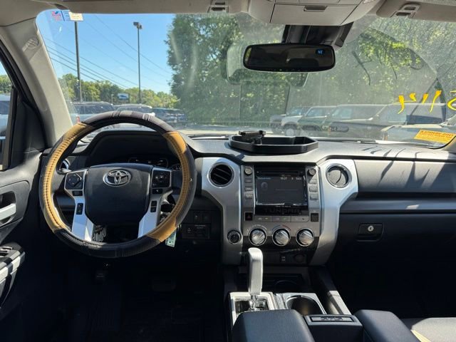 Used 2018 Toyota Tundra SR5 w/ SR5 Upgrade Package AWD/4WD image 17