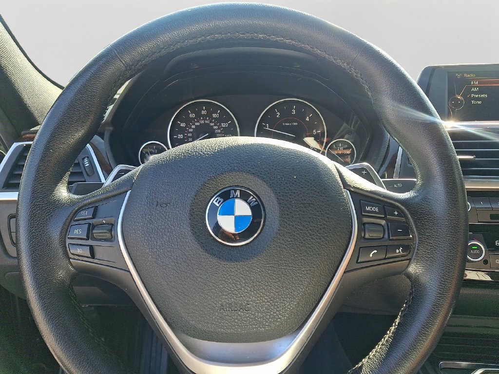 Used 2017 BMW 328d xDrive Sedan AWD/4WD image 19
