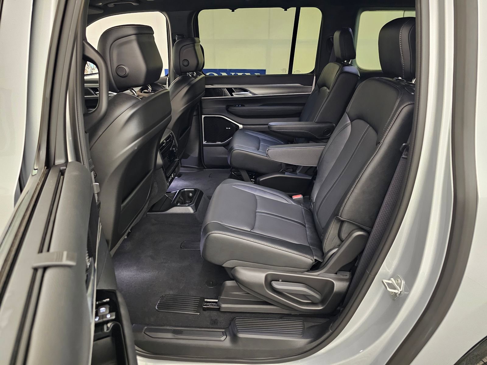 New 2026 Jeep Grand Wagoneer L Limited image 44