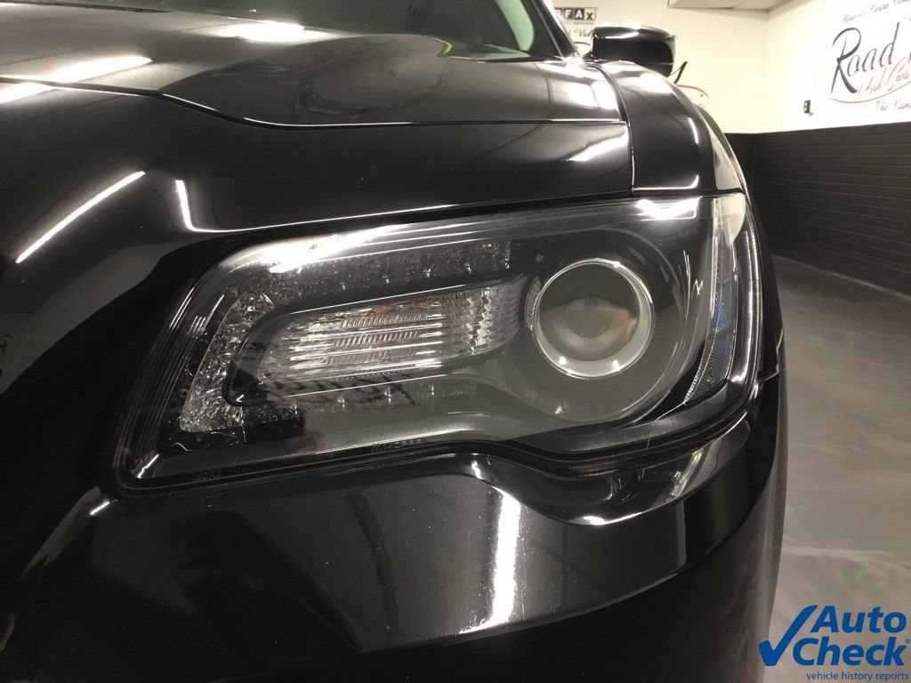 Used 2018 Chrysler 300 Touring w/ Sport Appearance Package RWD image 16