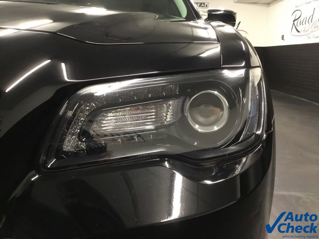 Used 2018 Chrysler 300 Touring w/ Sport Appearance Package RWD image 16