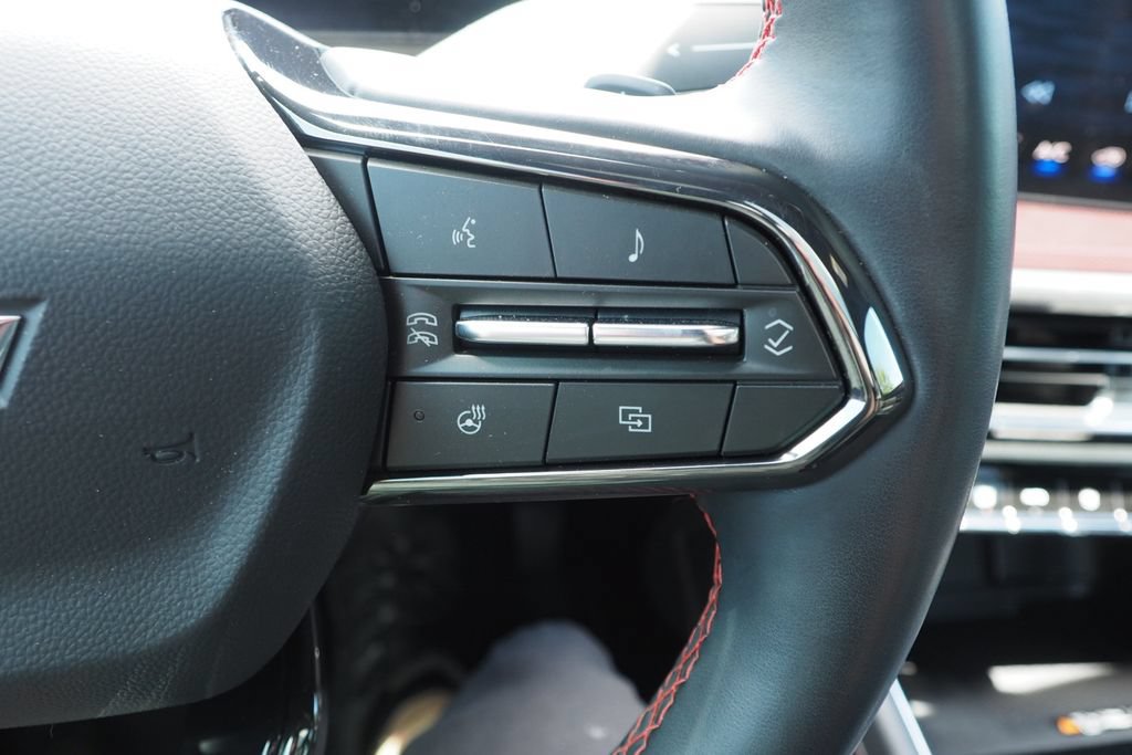 Used 2024 Chevrolet Traverse RS AWD/4WD image 30