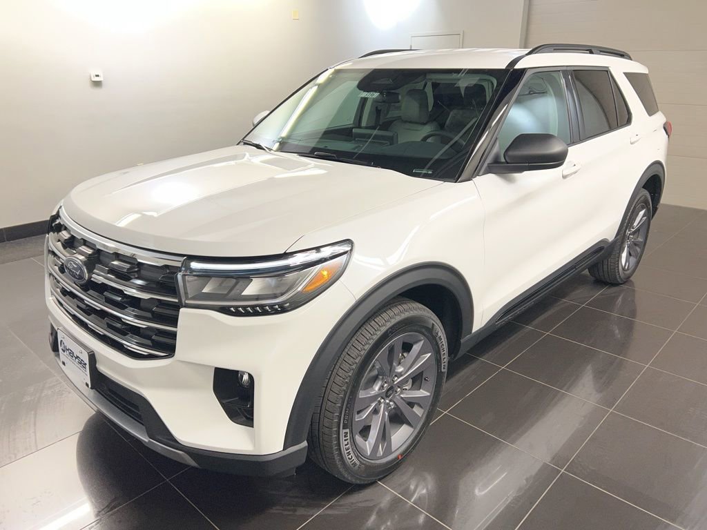 New 2026 Ford Explorer Active image 3